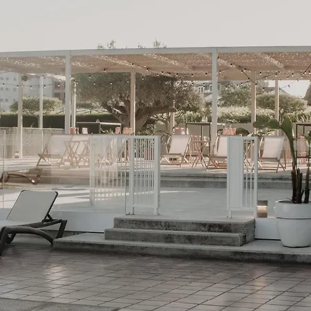 Hotel Dena 2*